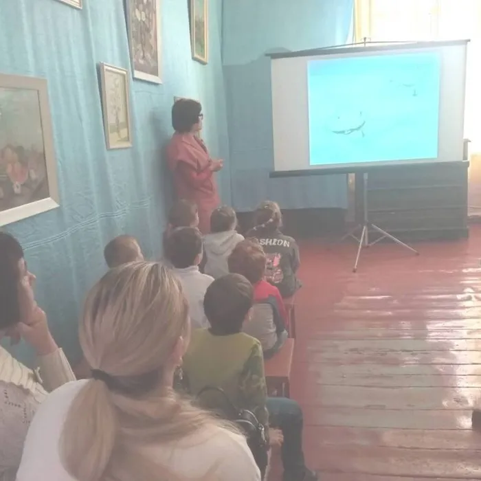 В музее малыши