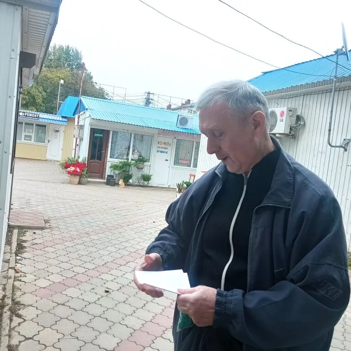 Акция  ко Дню пожилого человека   «Вспомни, кто подарил тебе жизнь»